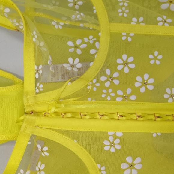 SAVAGE X FENTY Puff Daisy Unlined Bustier and Puff Daisy Bikini Bottoms - Picture 2 of 7